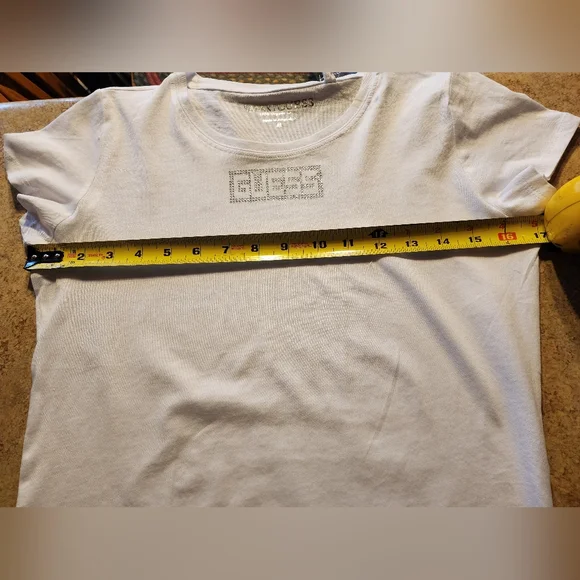 NEW Guess White Embellished Short Sleeve Tee Size M - Picture 8 of 9